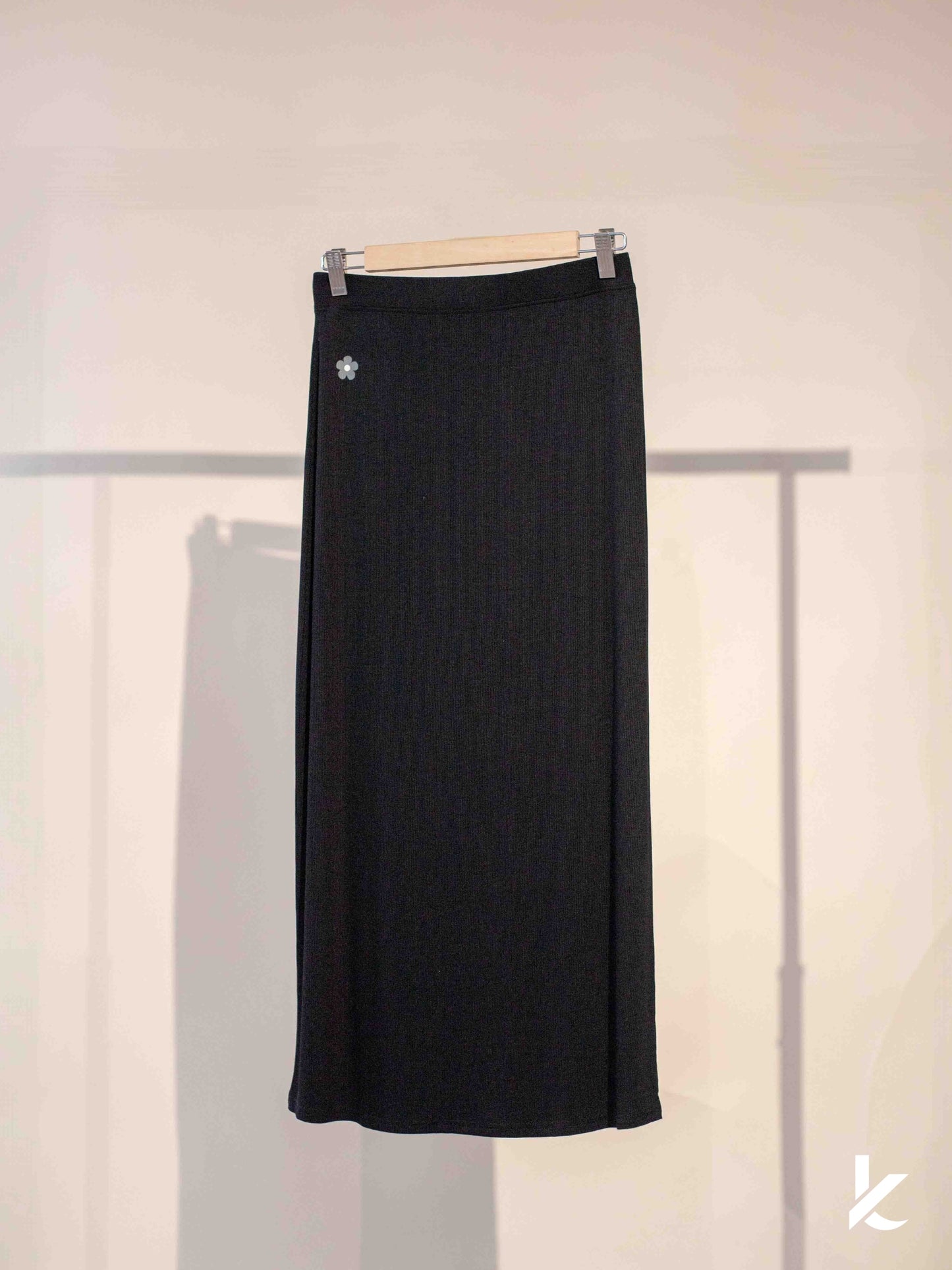 Skirt Layer in Black