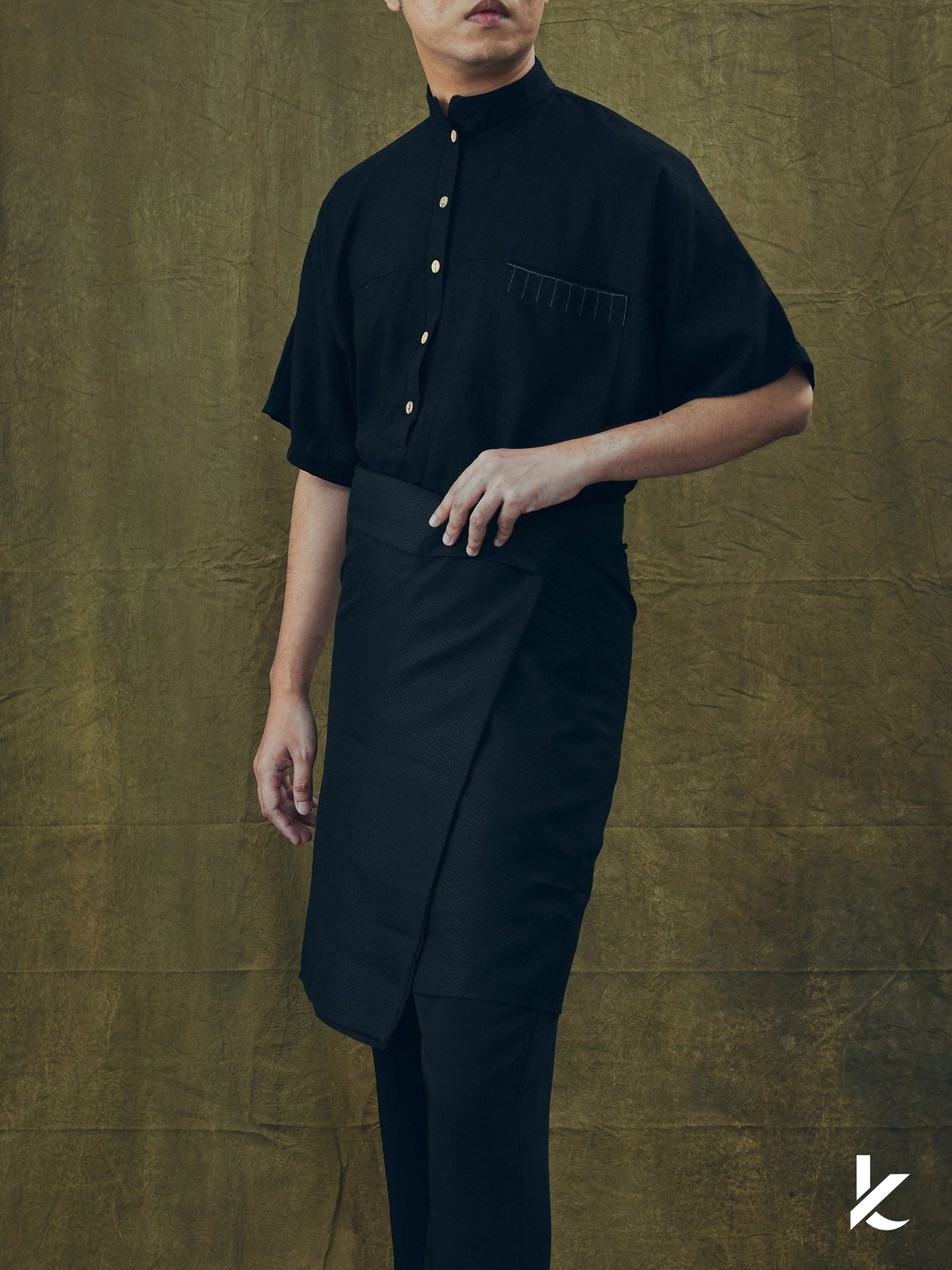 Kurta Satria Men in Hitam