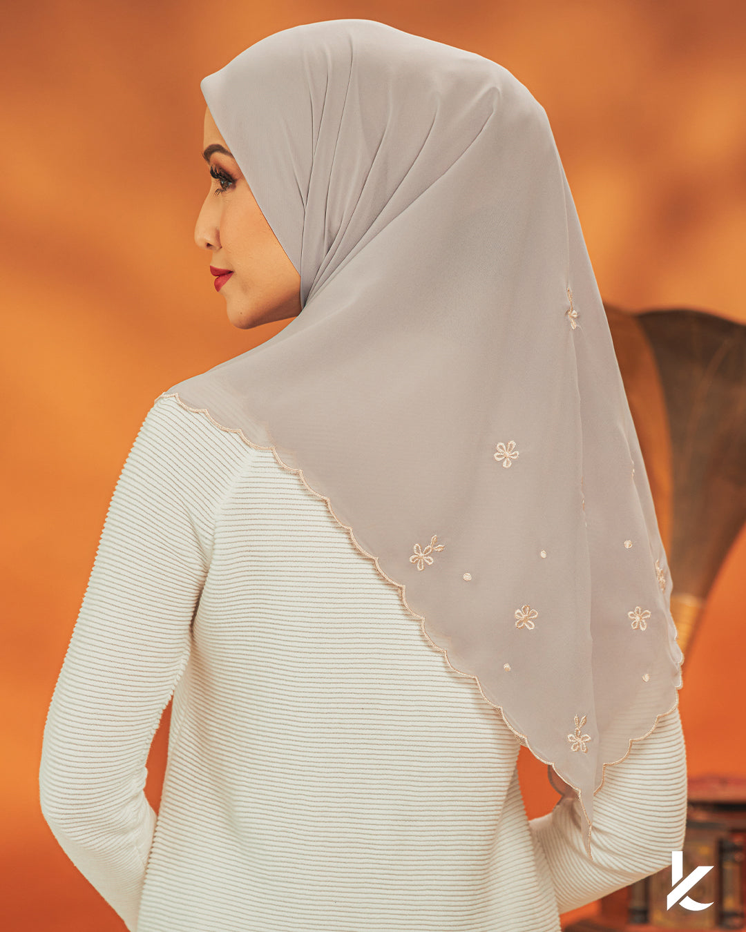 Suri Bawal Sulam in Light Purity